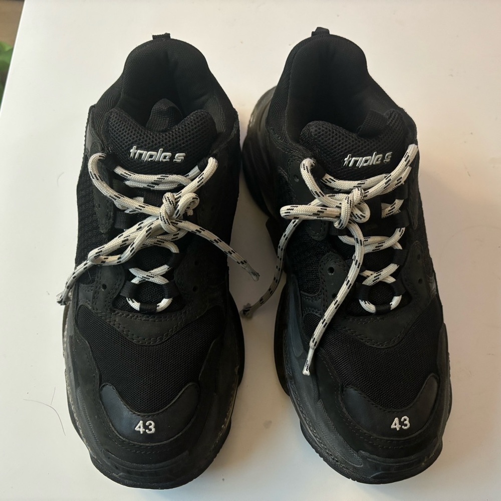 Balenciaga Men’s Sneaker - Triple S - Black